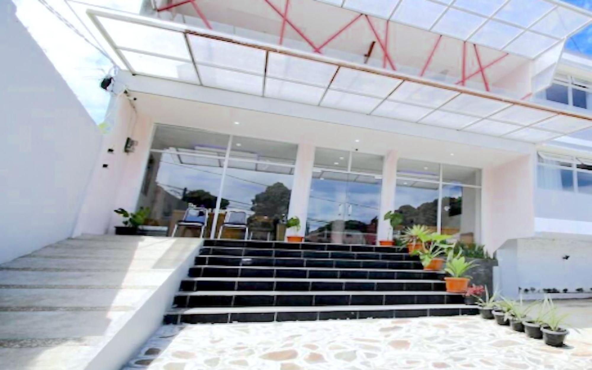 The Aurora By Makati Hotel Lembang Bagian luar foto
