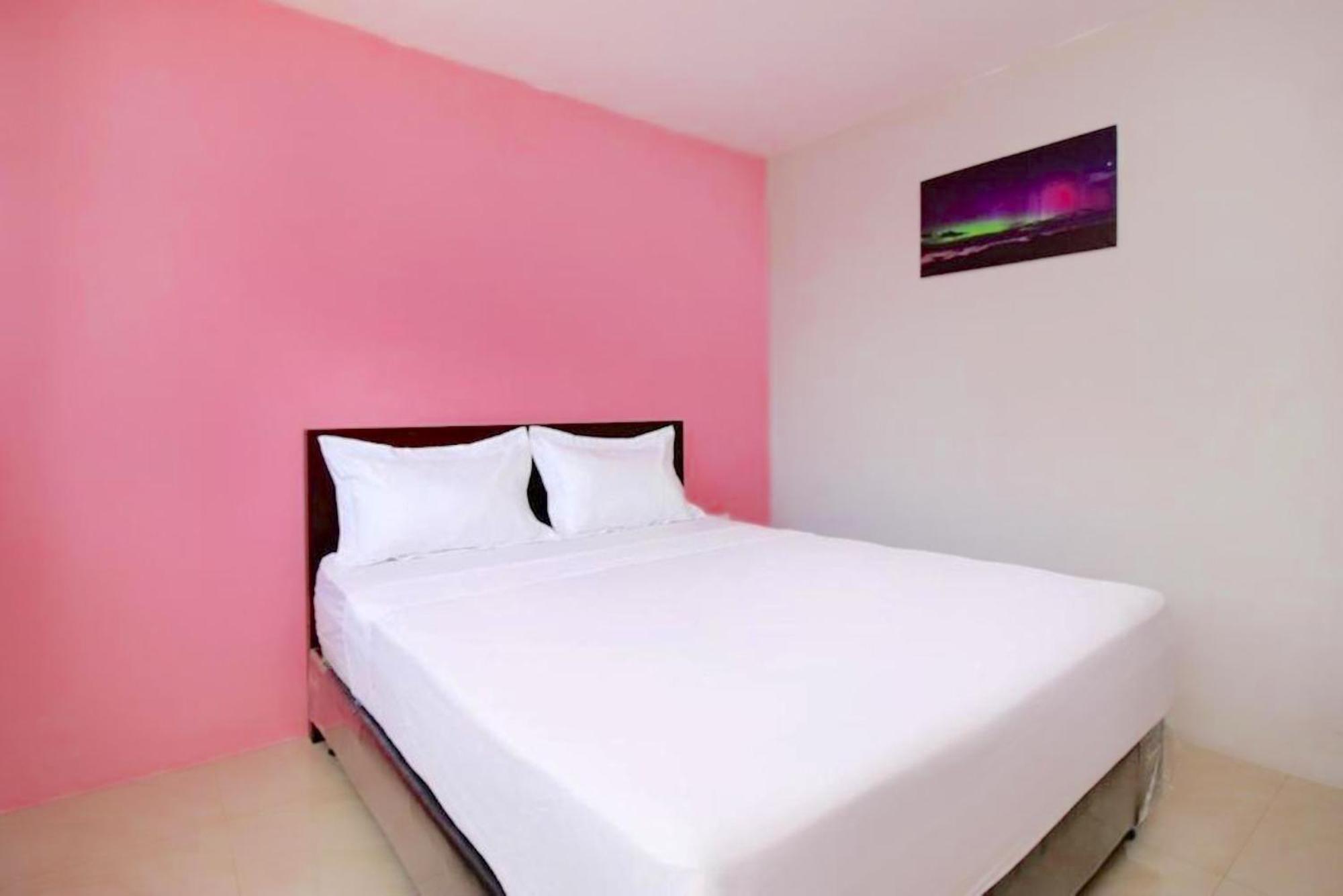 The Aurora By Makati Hotel Lembang Bagian luar foto