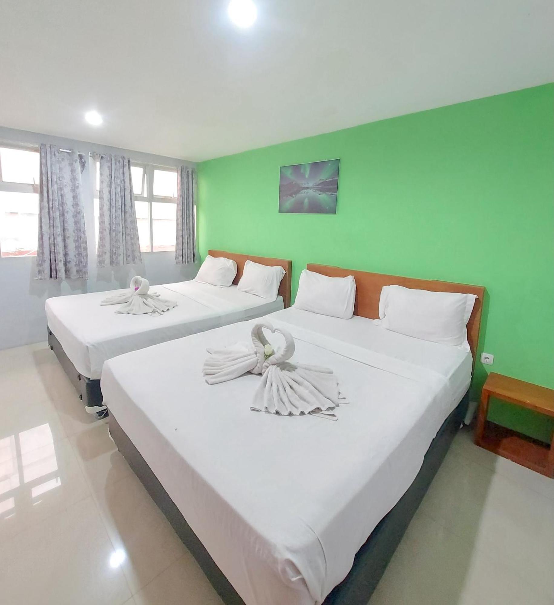 The Aurora By Makati Hotel Lembang Bagian luar foto